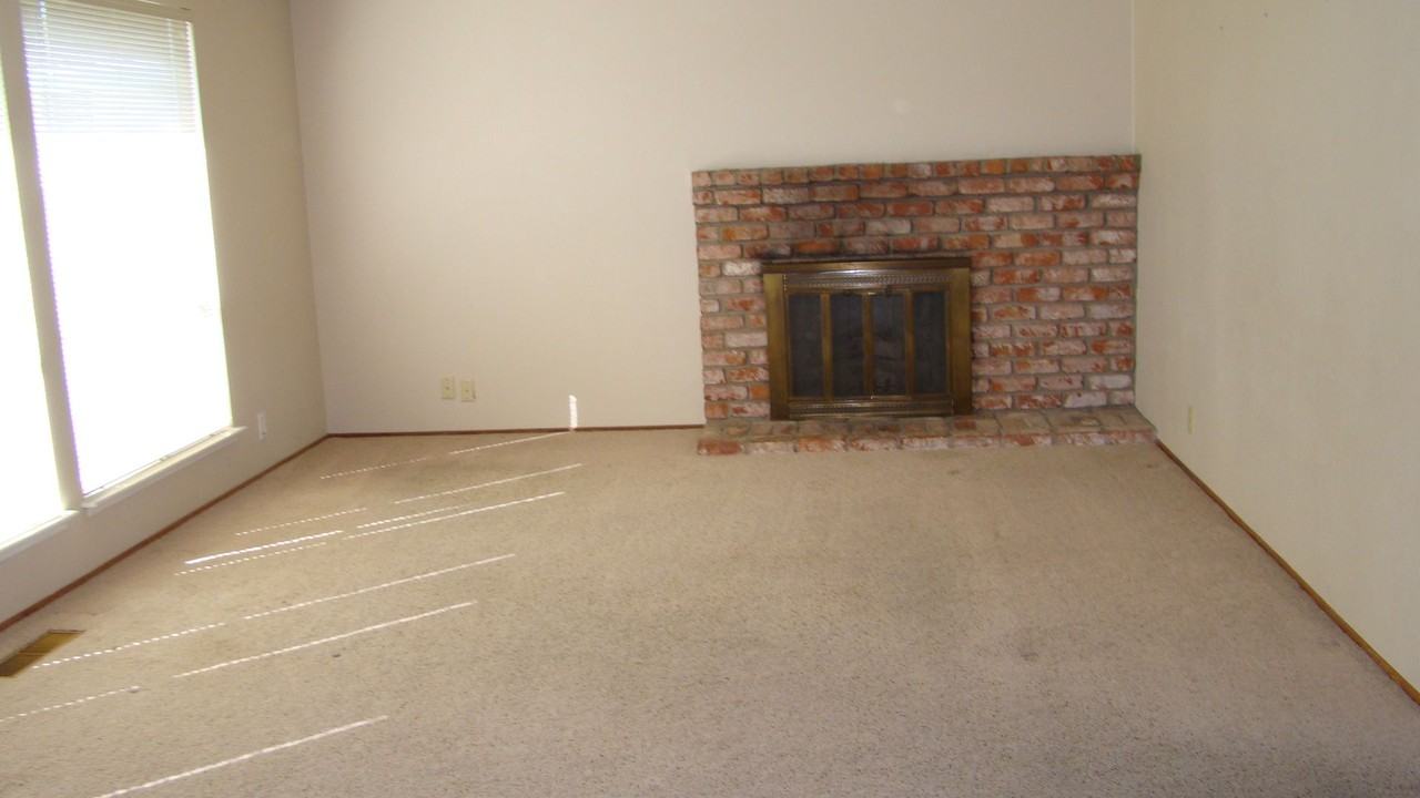 4729 Borina Dr - Photo 3 of 10