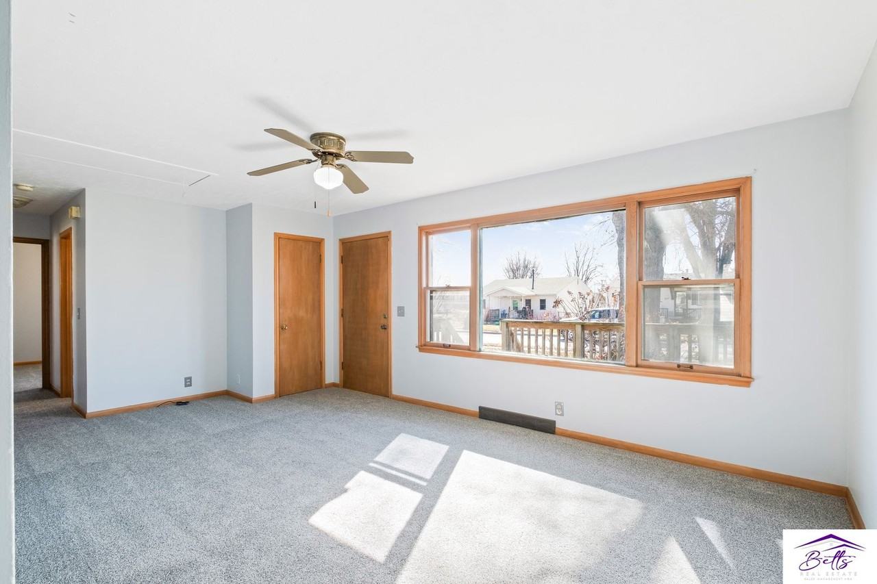 204 Shamrock Rd - Photo 6 of 19