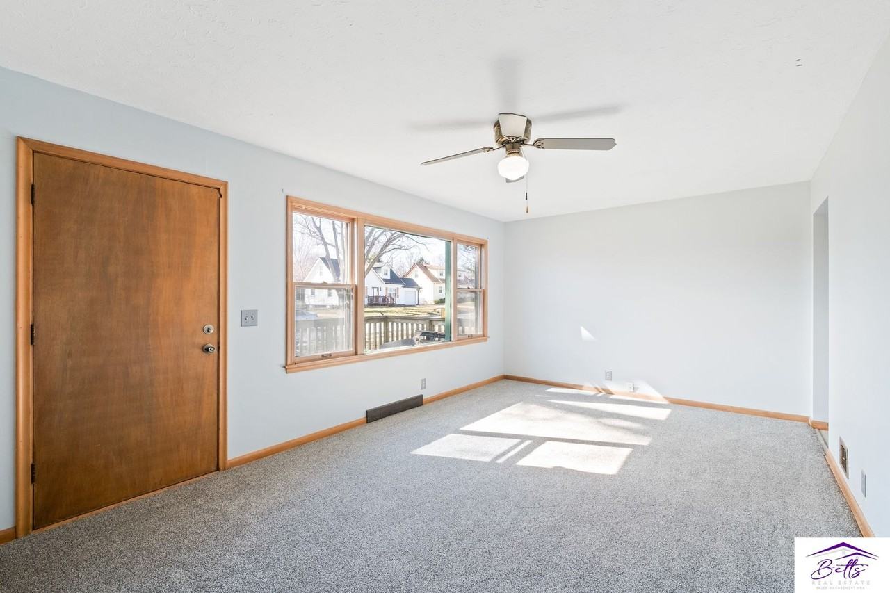 204 Shamrock Rd - Photo 7 of 19