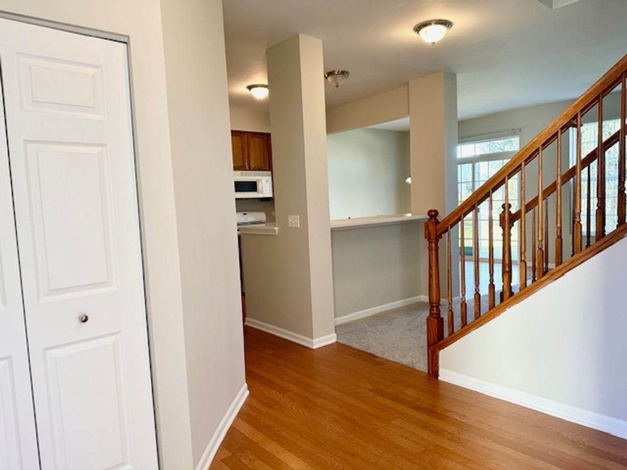 254 S Oak Creek Ln - Photo 2 of 24
