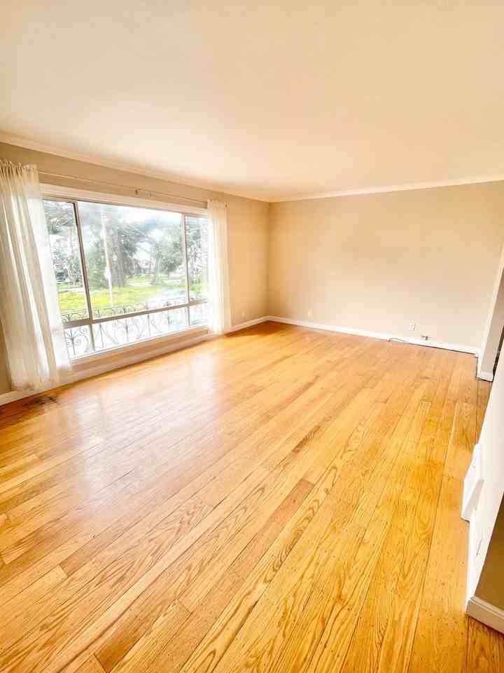 1866 36th Ave - Photo 5 of 27