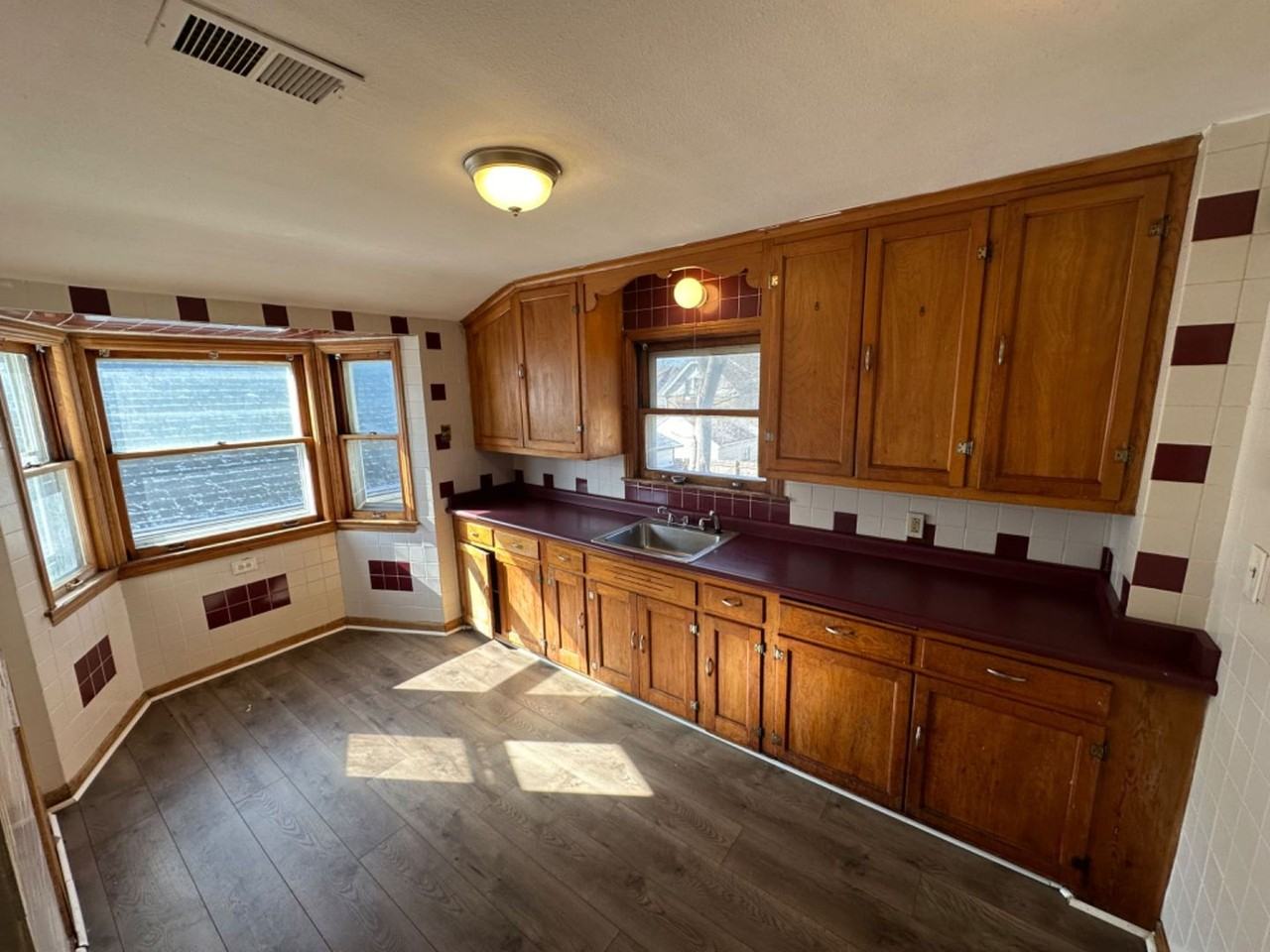 4931 N 18th St. (Duplex) - Photo 2 of 9