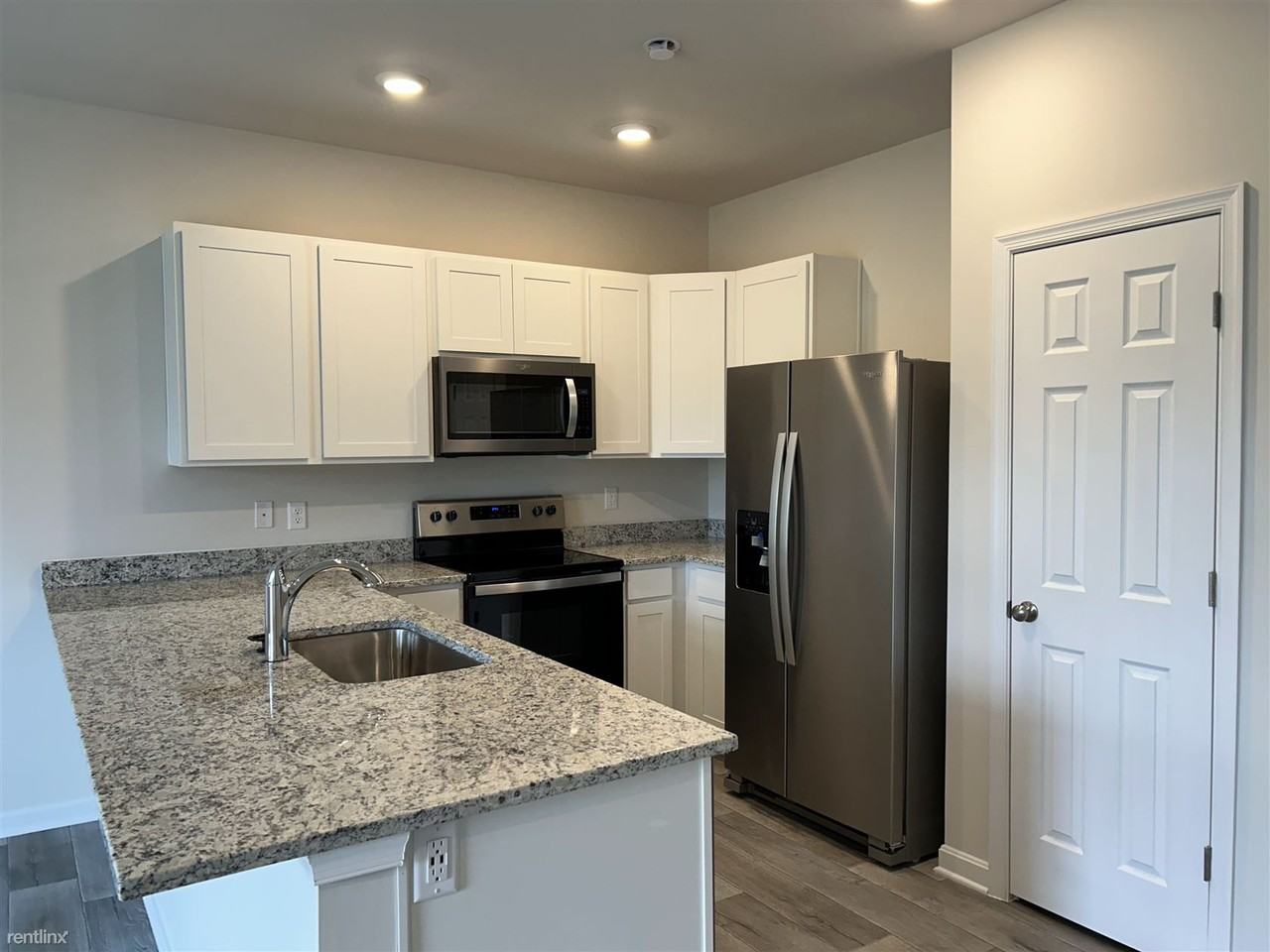 214 Baker Dr - Photo 2 of 12