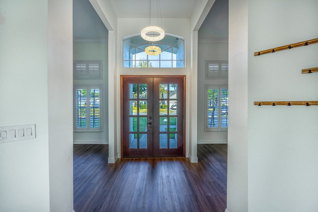 5219 Hawford Cir - Photo 2 of 18