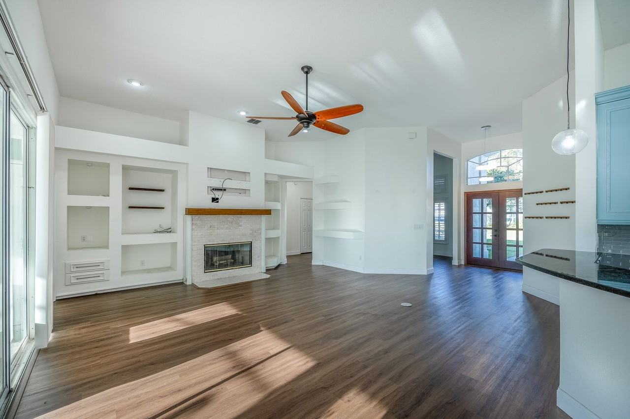 5219 Hawford Cir - Photo 3 of 18