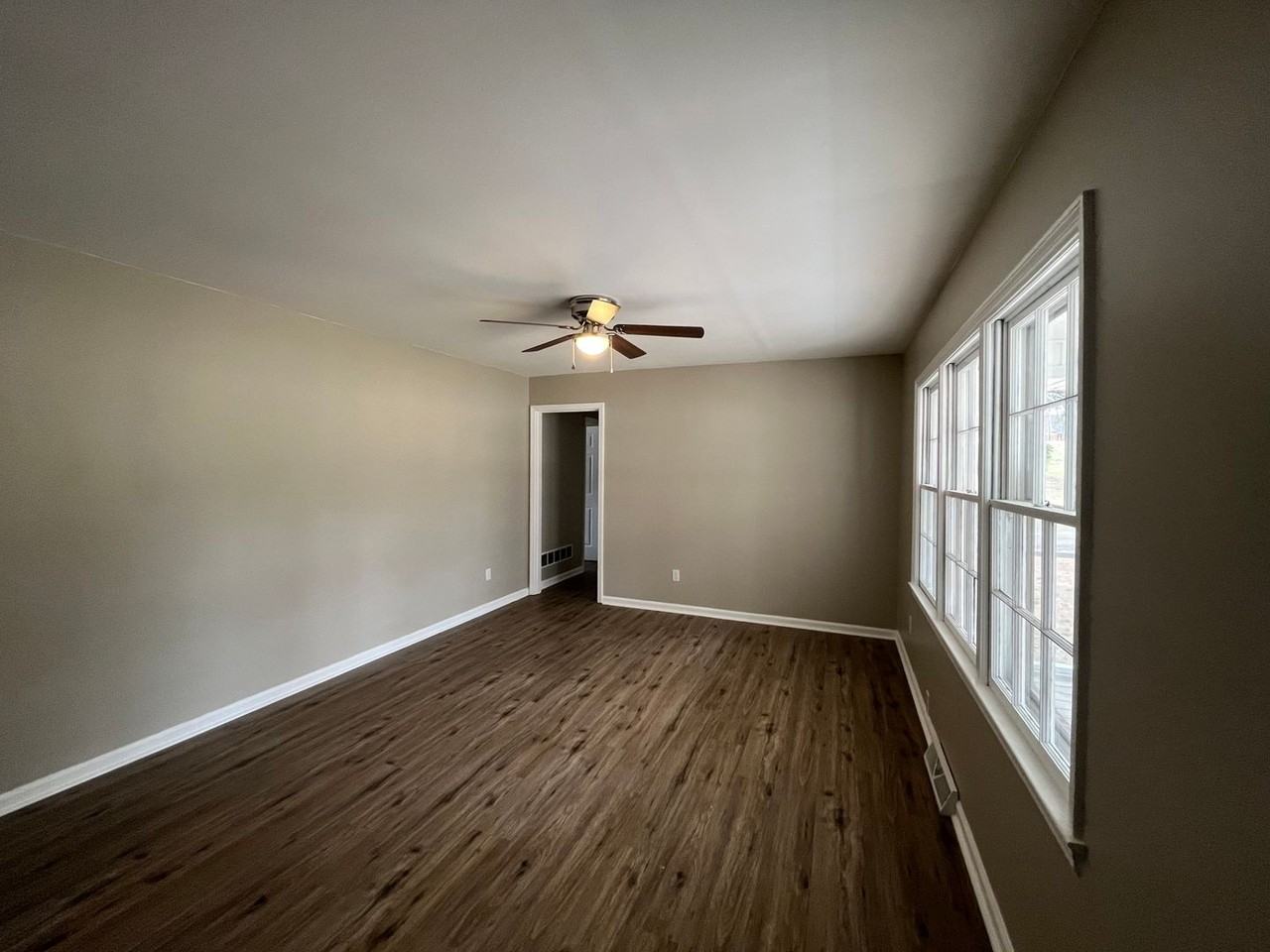 8 Greenleaf Dr Sw - Photo 4 of 21