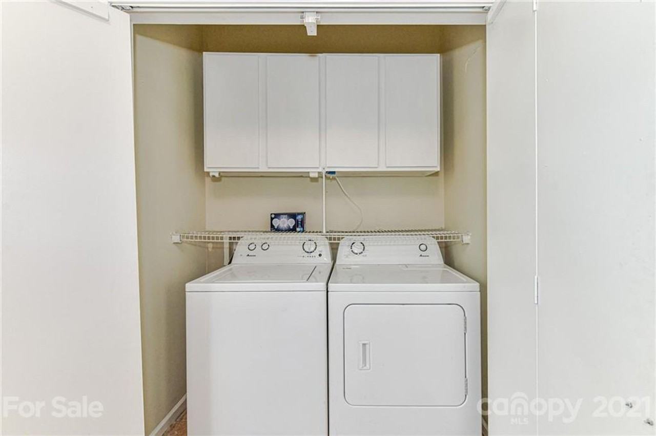 16745 Commons Creek Dr - Photo 2 of 33