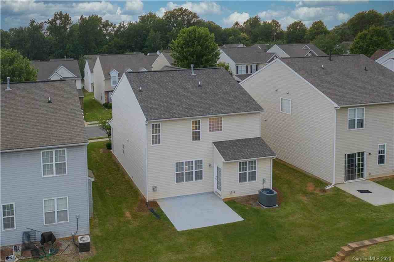 9448 Graywell Ln - Photo 4 of 22