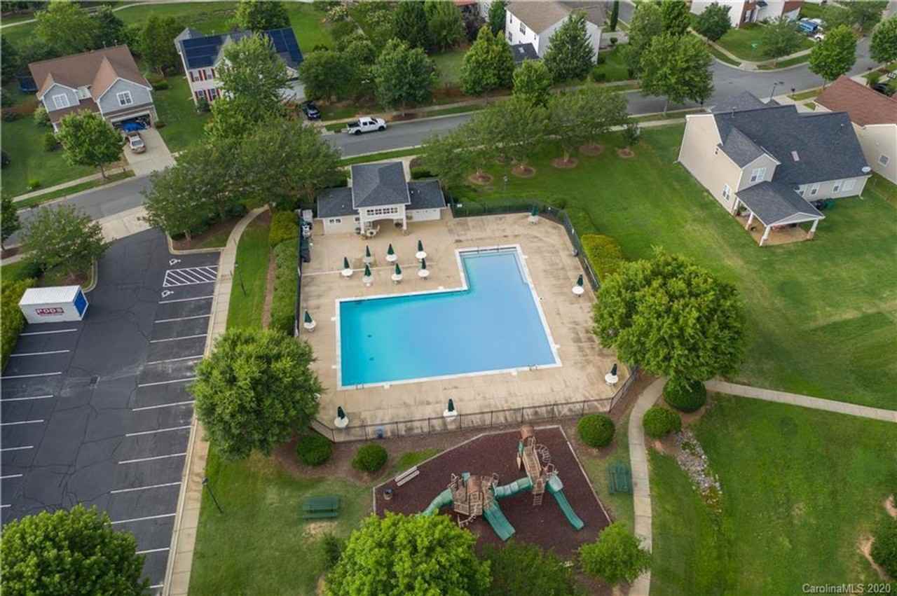 9448 Graywell Ln - Photo 7 of 22