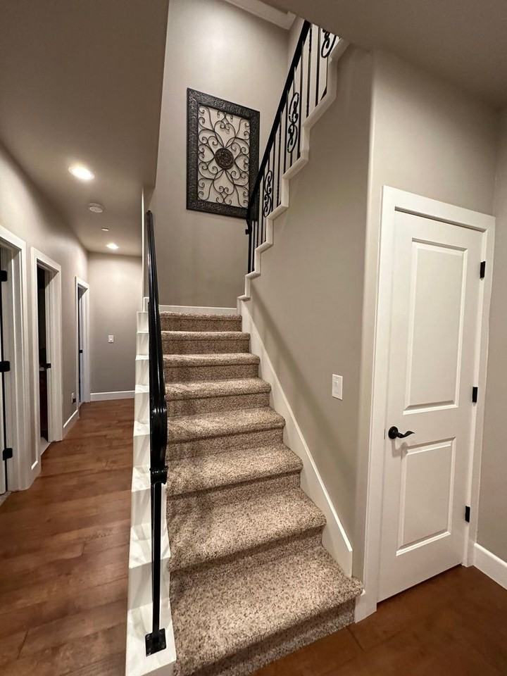 6199 Green Leaf Ln - Photo 2 of 16