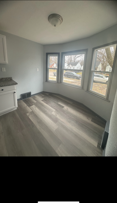 18478 Stout St - Photo 6 of 9