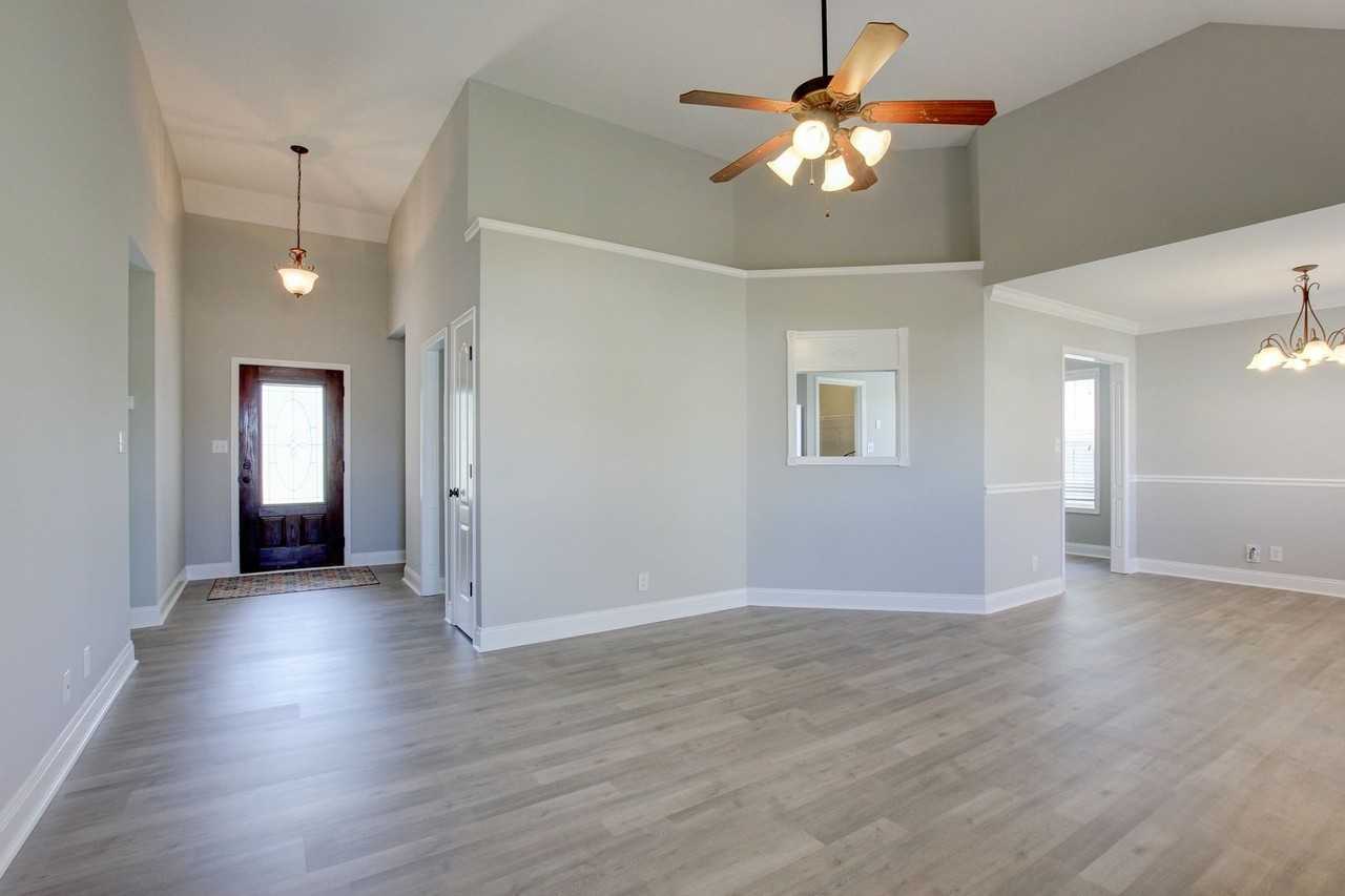 1384 Borrowdale Dr - Photo 3 of 46