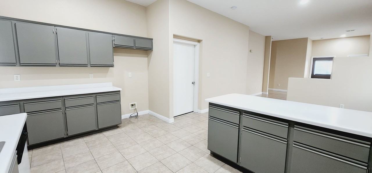 1631 Marion Bennet Dr - Photo 6 of 23