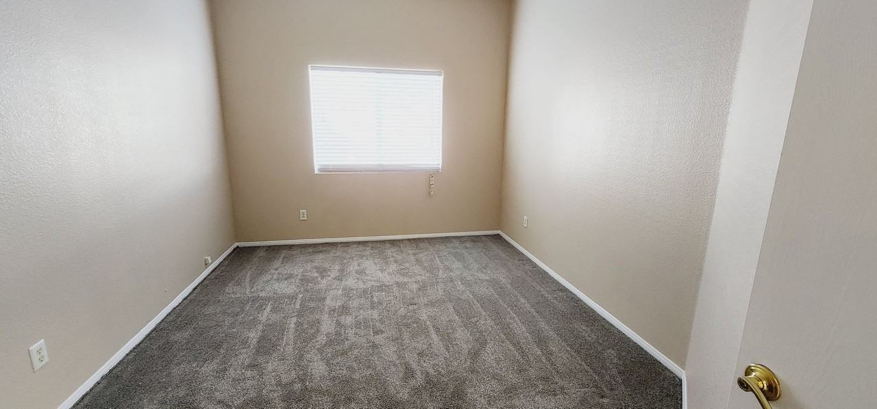 1631 Marion Bennet Dr - Photo 7 of 23