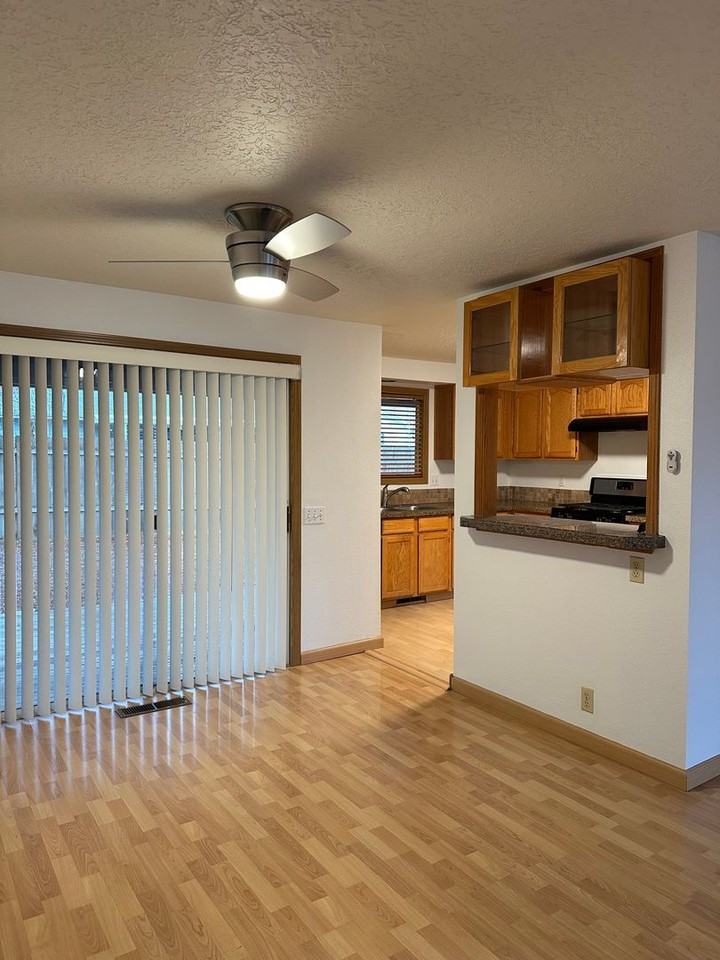 5231 Autumn Leaf Ct N - Photo 4 of 30