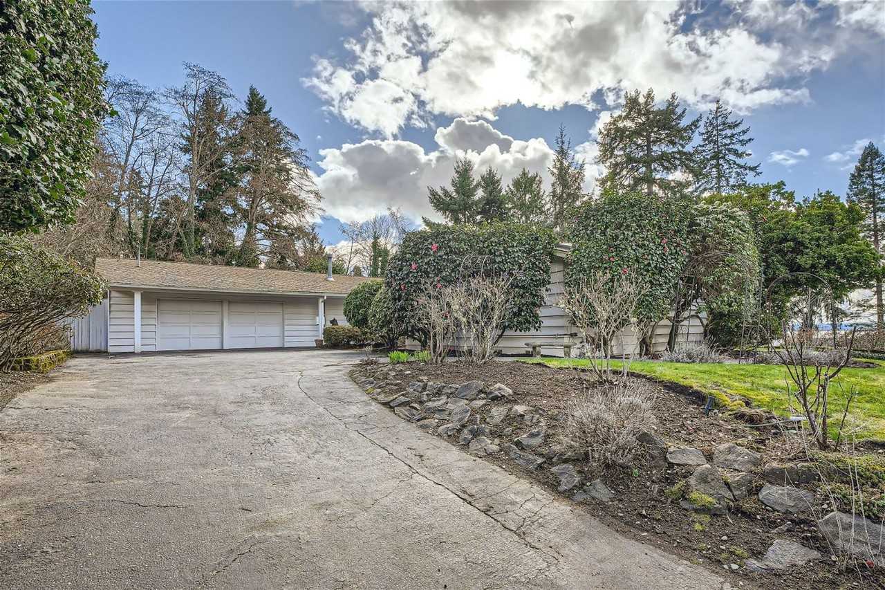 18524 Riviera Pl Sw - Photo 2 of 30