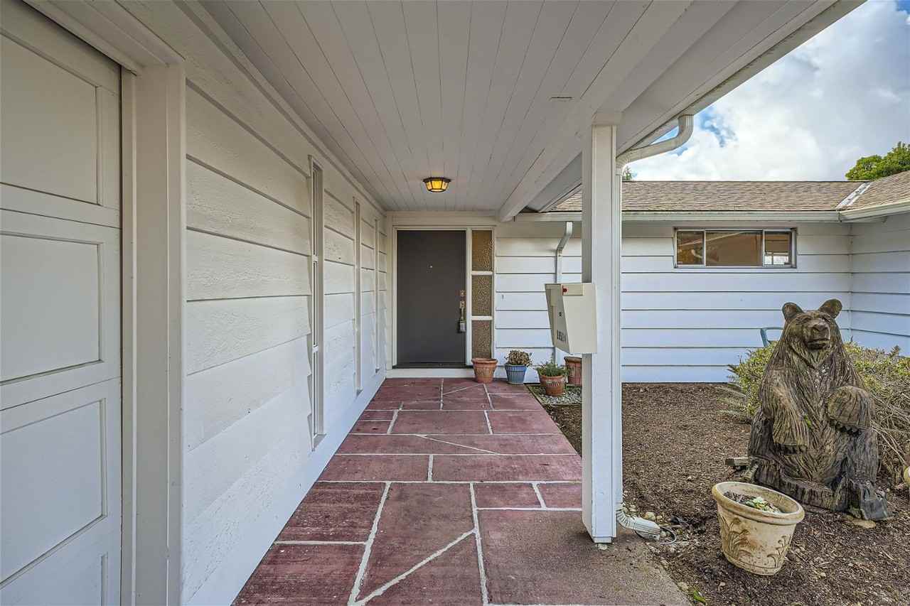18524 Riviera Pl Sw - Photo 3 of 30