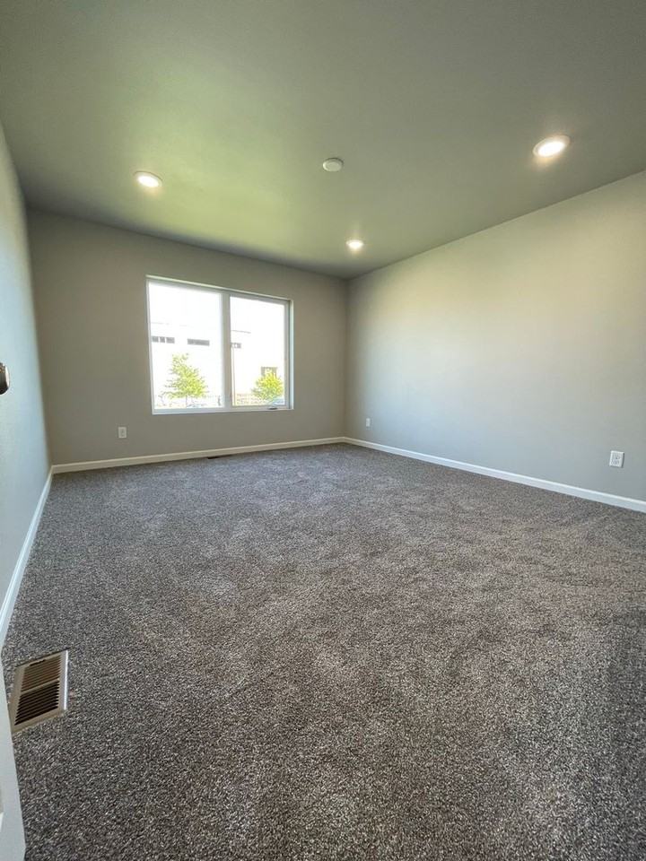 124 Marshall Loop - Photo 2 of 22