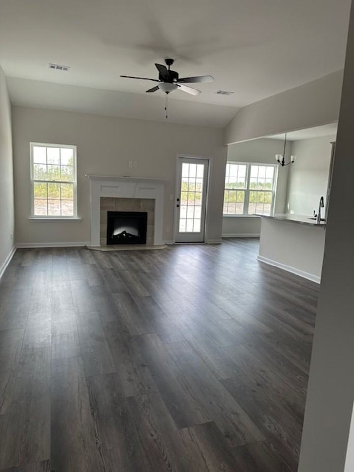 1479 Arnold Dr Se - Photo 2 of 15