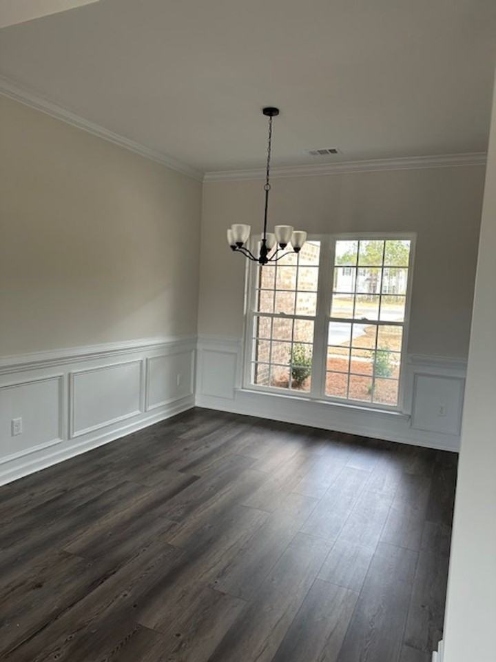 1479 Arnold Dr Se - Photo 3 of 15