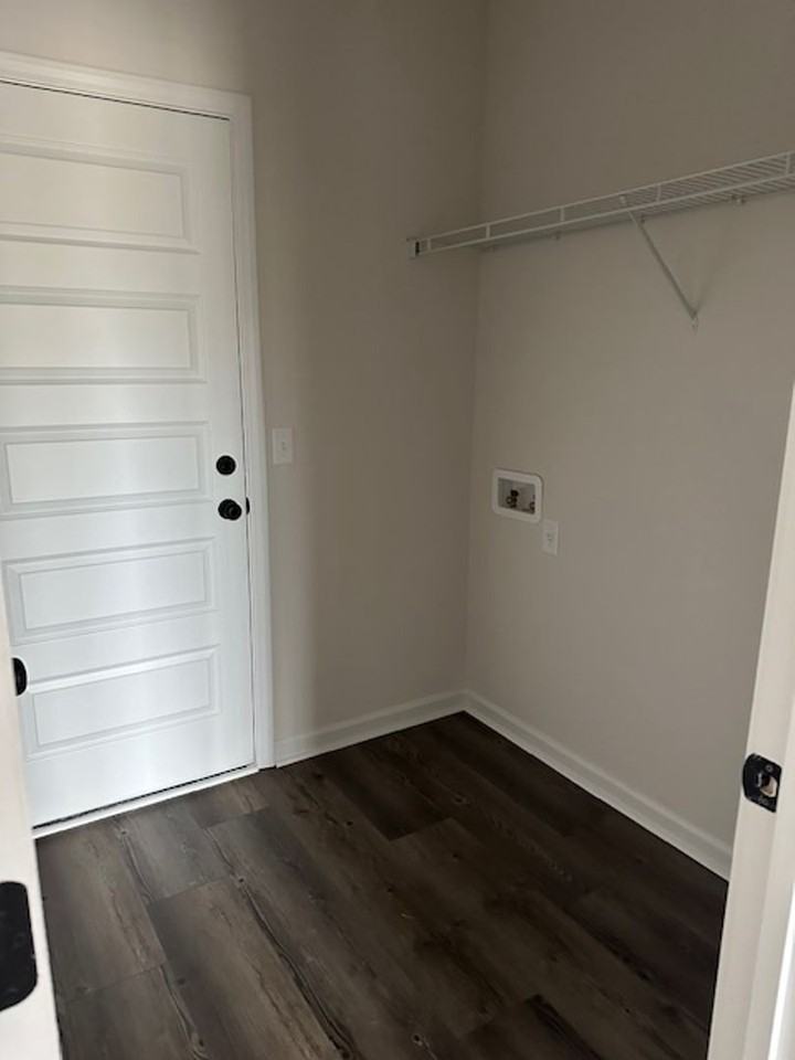 1479 Arnold Dr Se - Photo 7 of 15