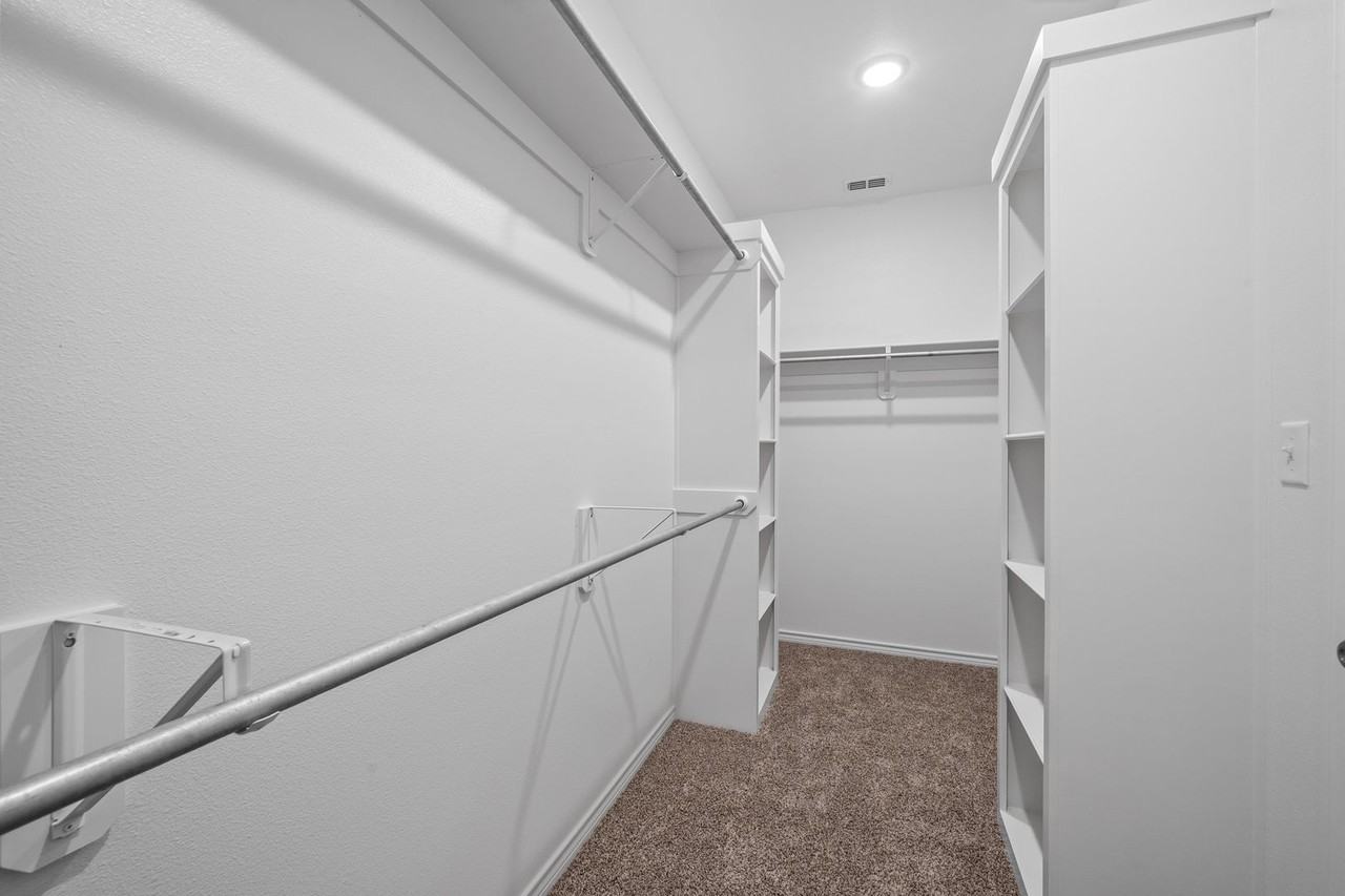 1725 Fm 2060 - Photo 2 of 43