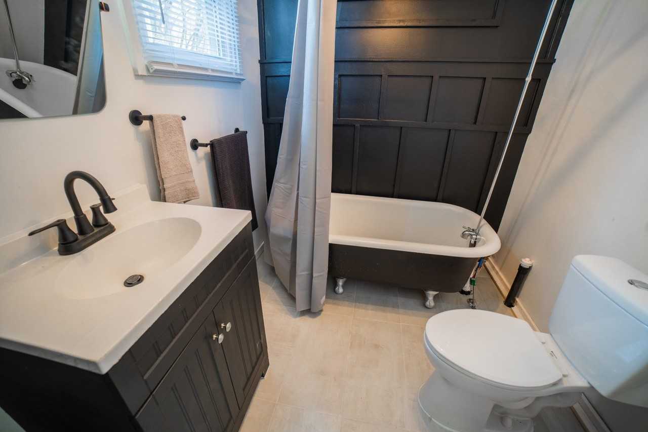 254 West 5th Street - Photo 3 of 9