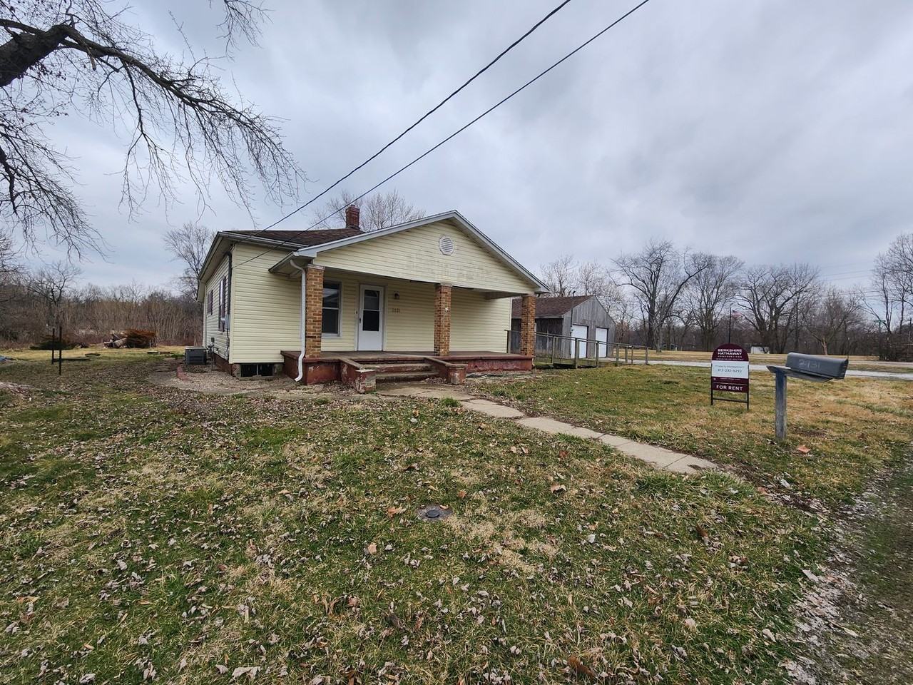 2931 W Jackson Ave - Photo 2 of 11