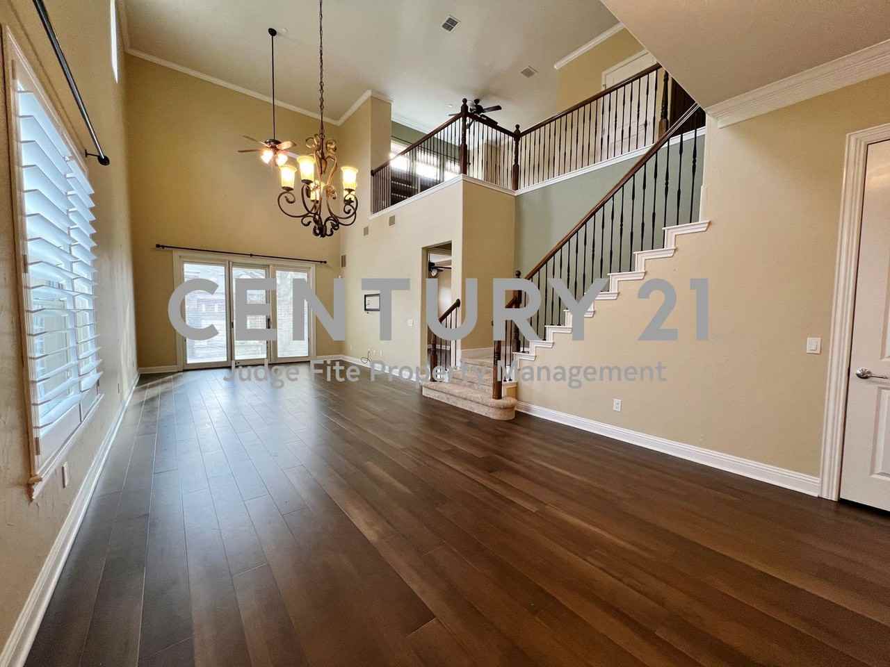 3152 Bloomfield Ct - Photo 3 of 15