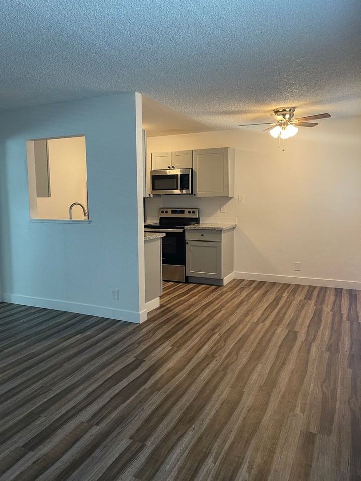 284 Boulder Creek Drive - Photo 2 of 12