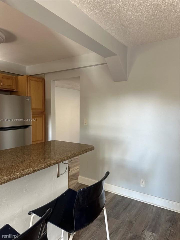 6656 Sw 41st St #6656 - Photo 2 of 12