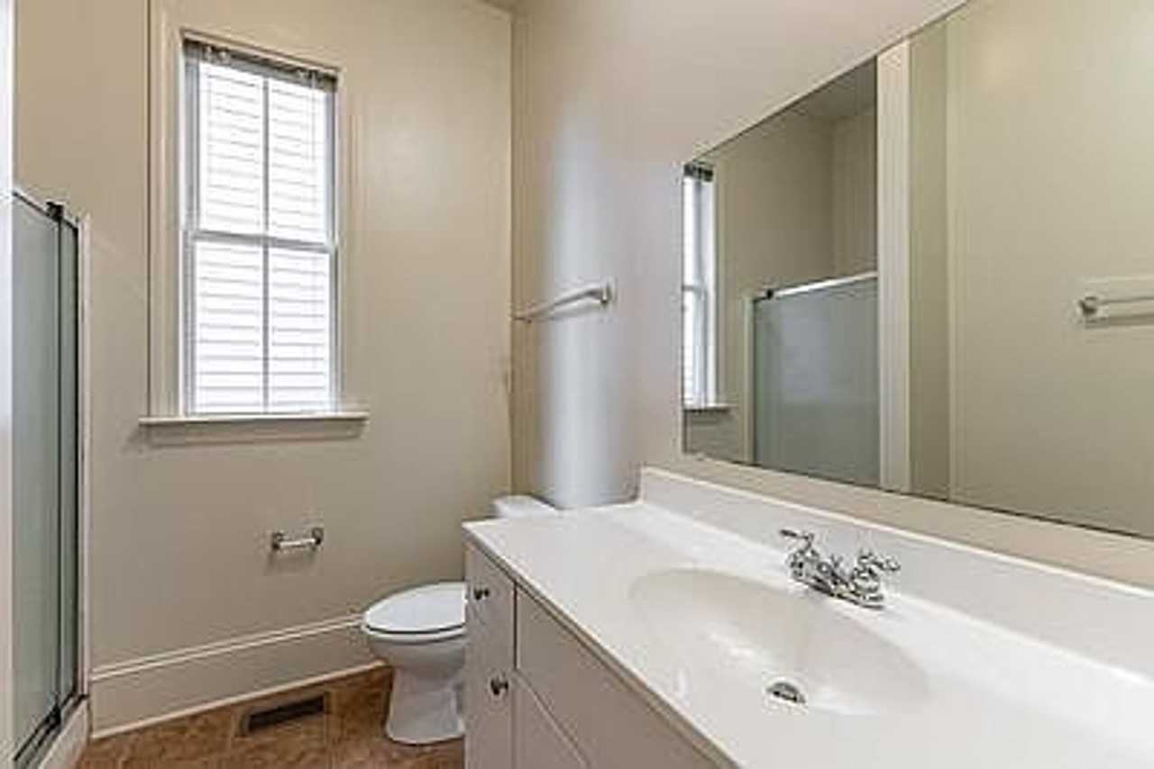 1618 W Cary St - Photo 3 of 23