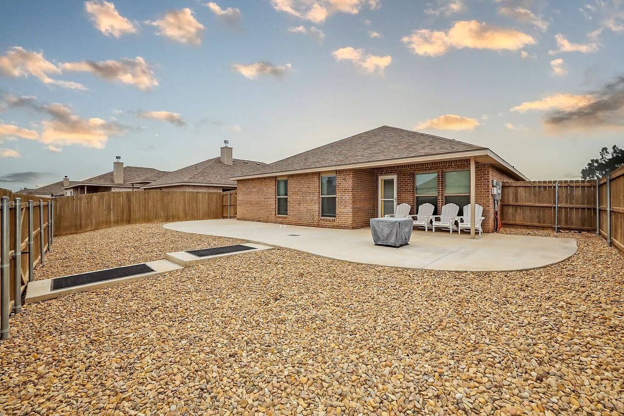 7717 Bellamy Dr - Photo 4 of 25