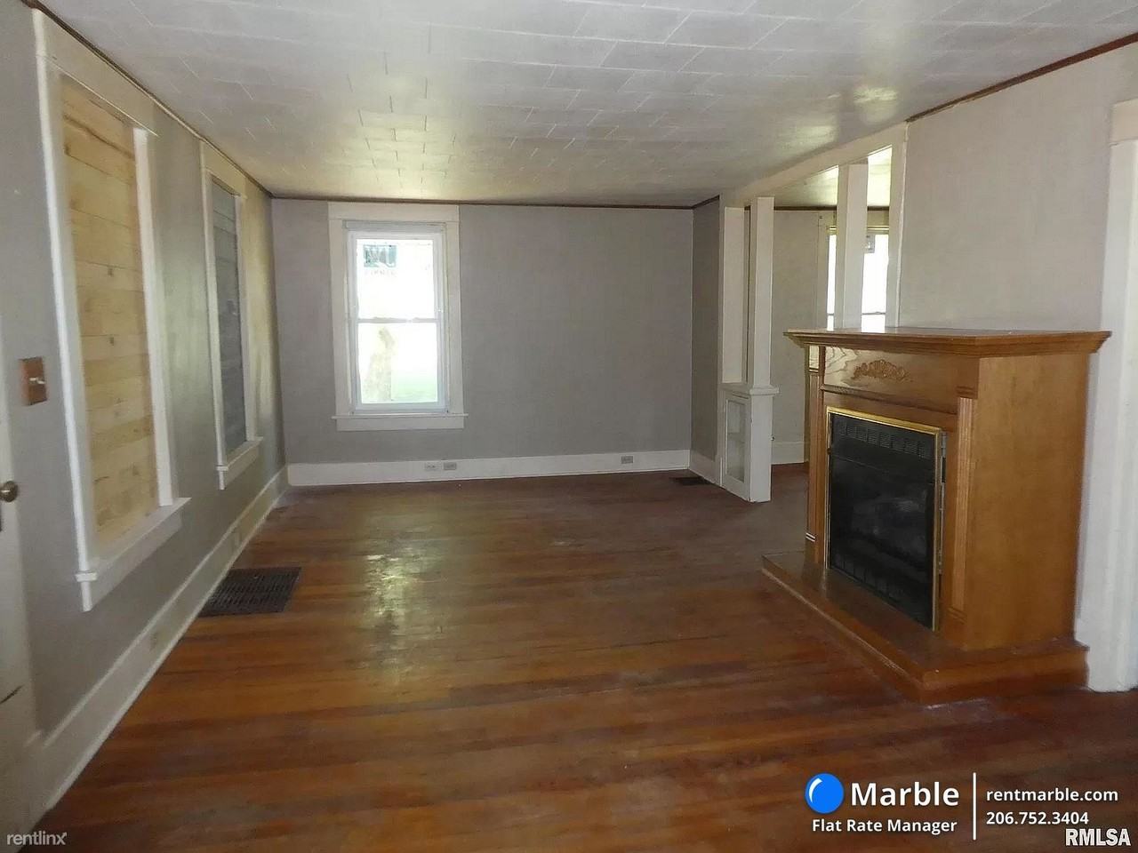 205 Cherokee St - Photo 2 of 5