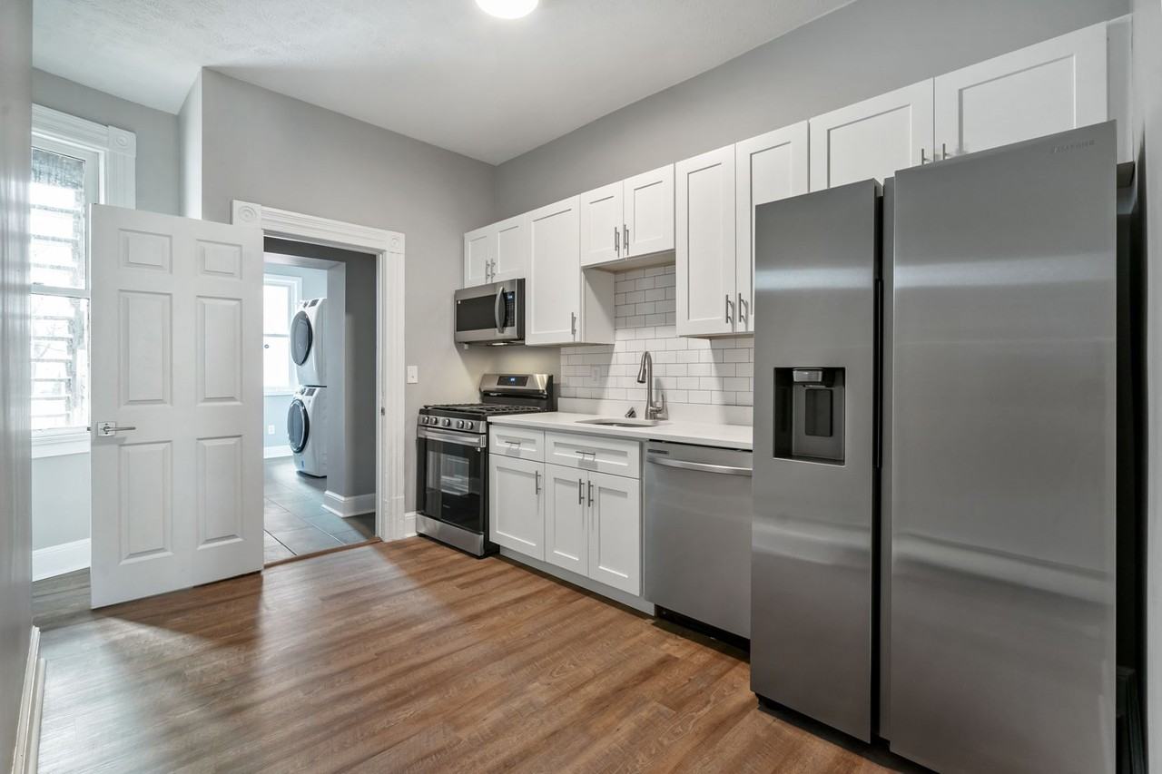 1217 Juniata St - Photo 5 of 23