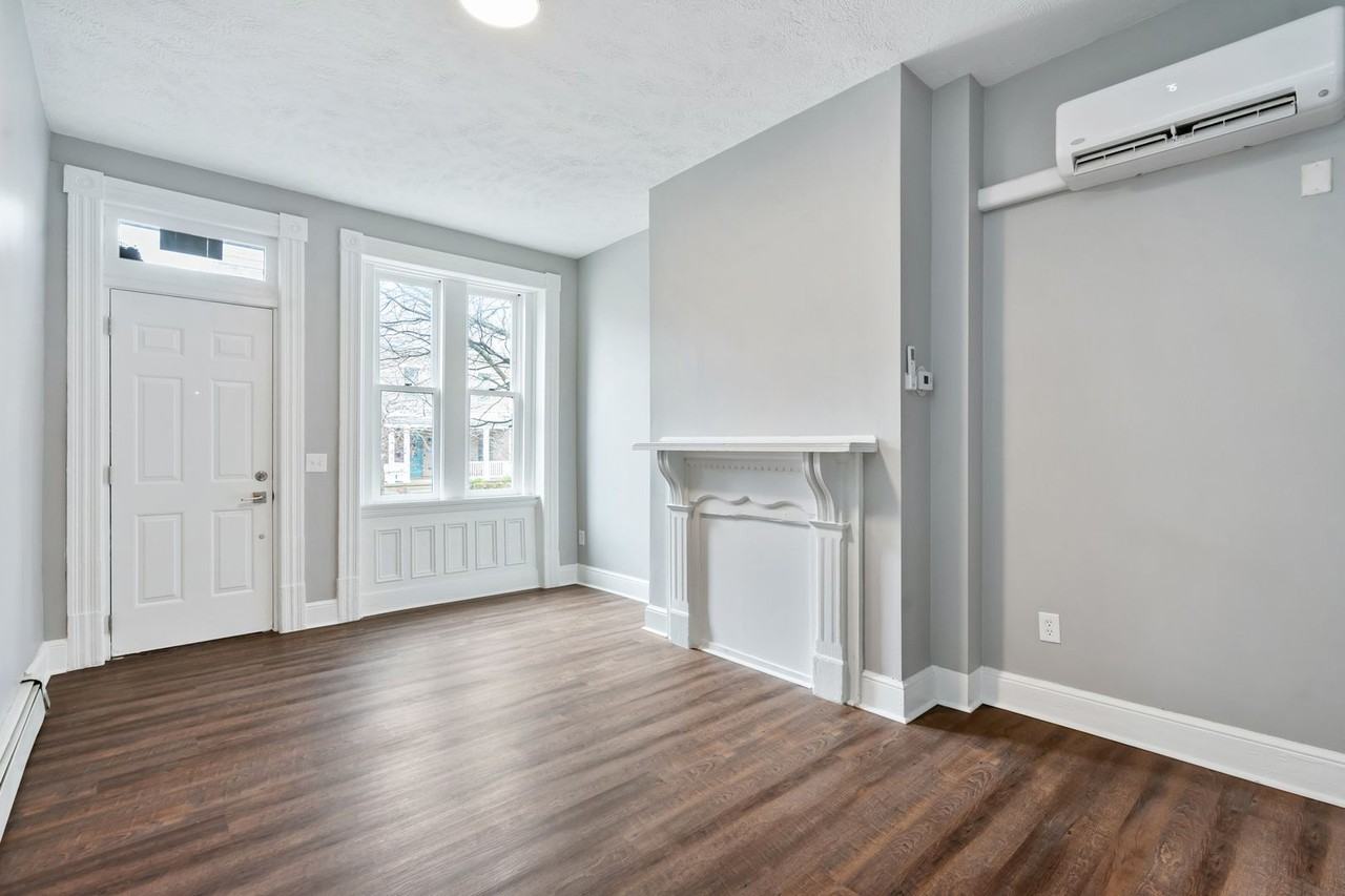 1217 Juniata St - Photo 4 of 23