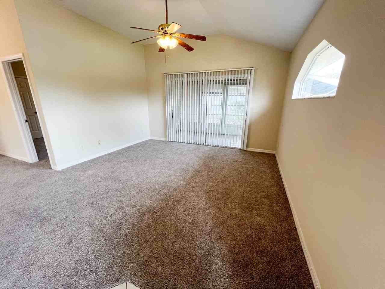 5622 King James Ave - Photo 3 of 33