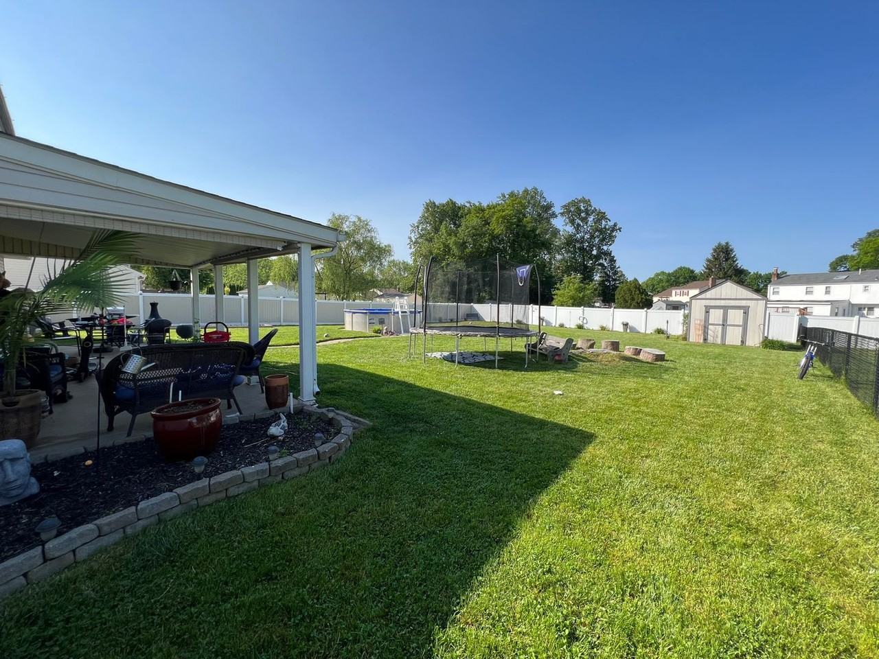 322 Bloomfield Rd - Photo 2 of 15