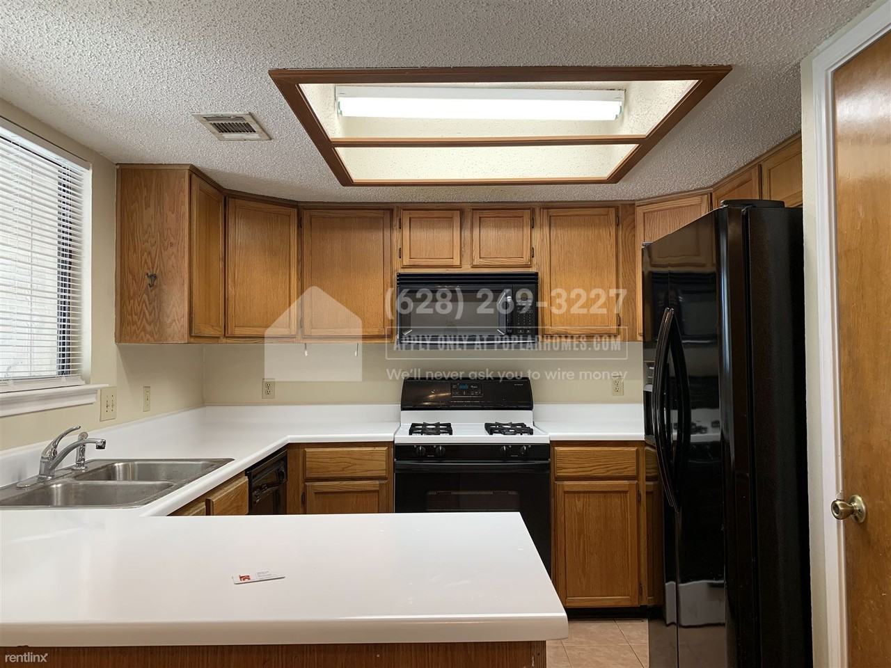 1815 Greenlawn Blvd - Photo 2 of 40