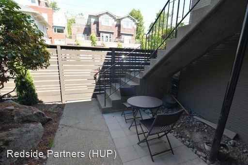 1101 10th Ave E - Photo 3 of 12