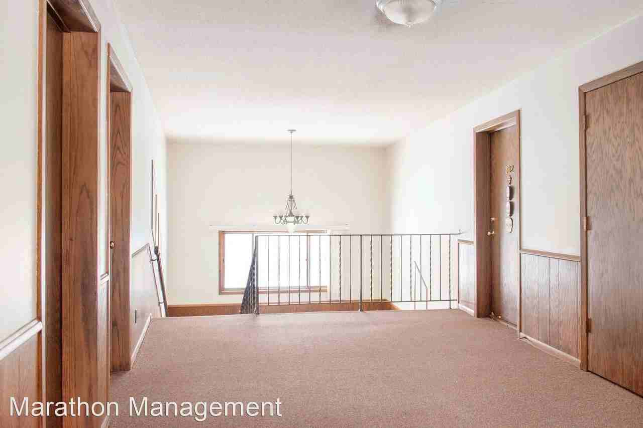 140 East Main Street - Photo 2 of 12