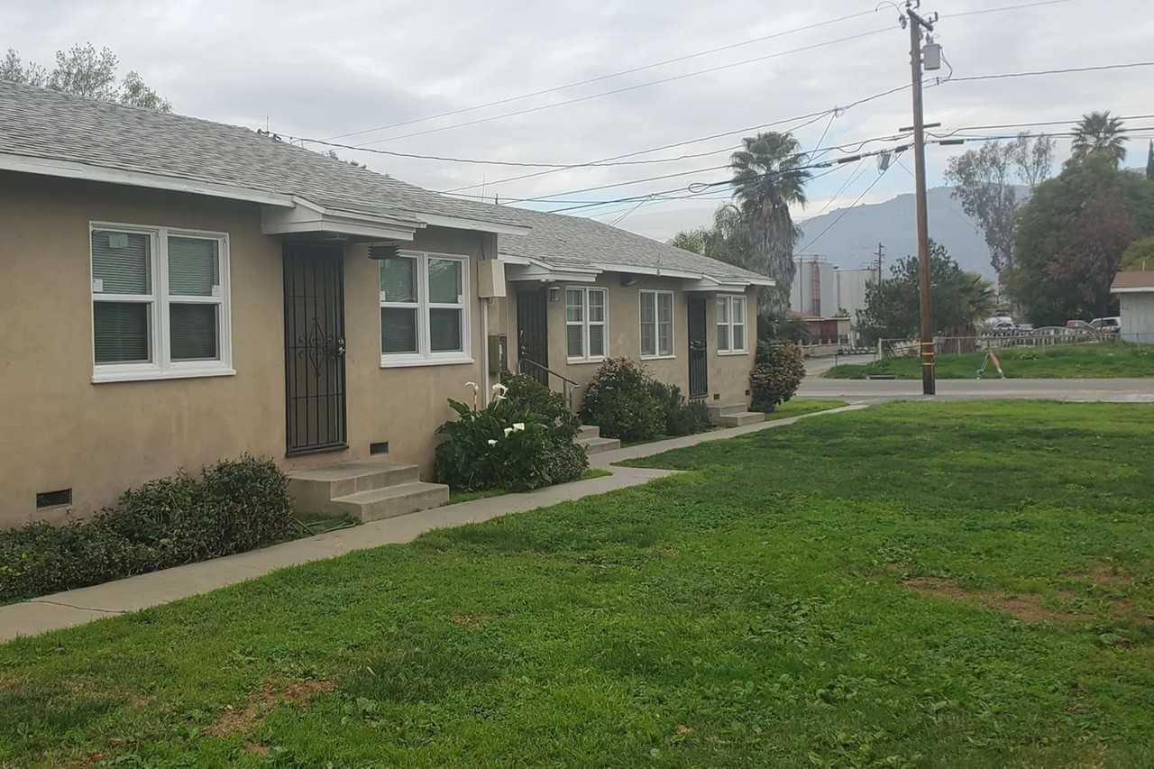 21839 Dracaea Ave - Photo 2 of 7