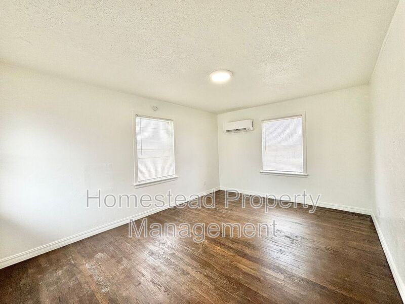 5 Sw 55th St - Photo 3 of 9