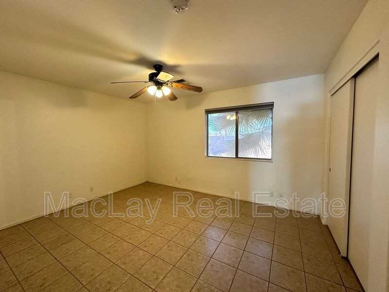 15724 W Smokey Dr - Photo 6 of 16