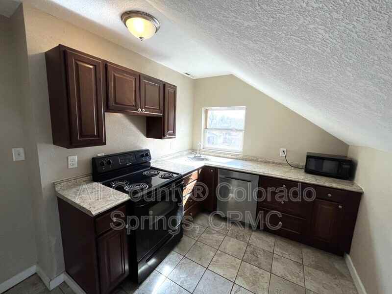 1113 E Cimarron St #201 - Photo 3 of 8