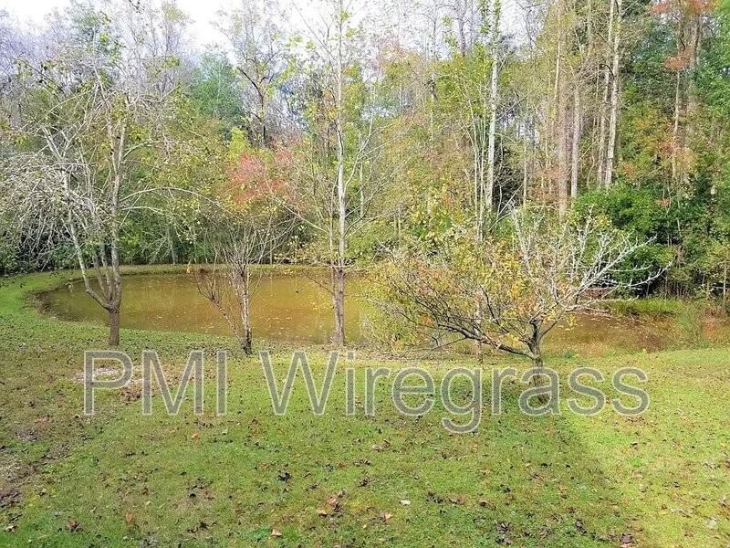 301 Red Cliff Cir - Photo 2 of 50