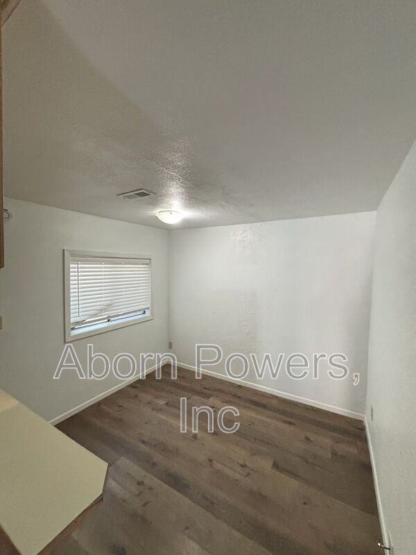 6039 Pony Express Trl #B - Photo 3 of 11