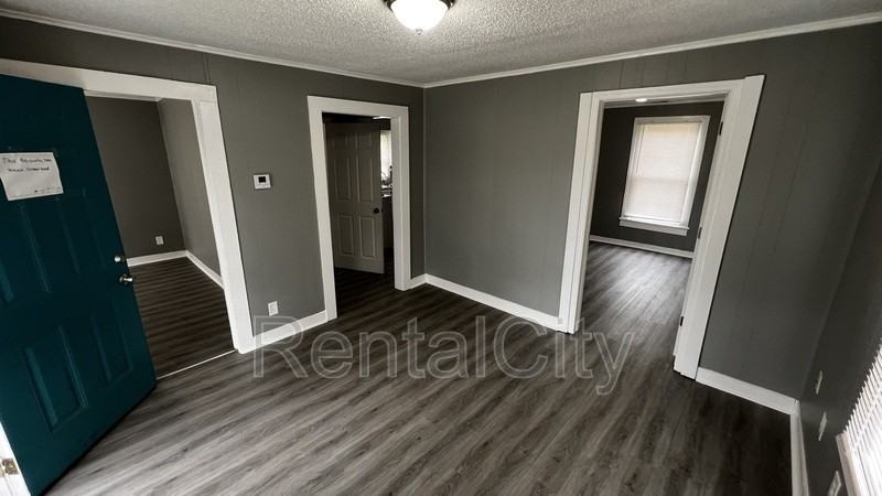 2118 Farmer Ave - Photo 2 of 14