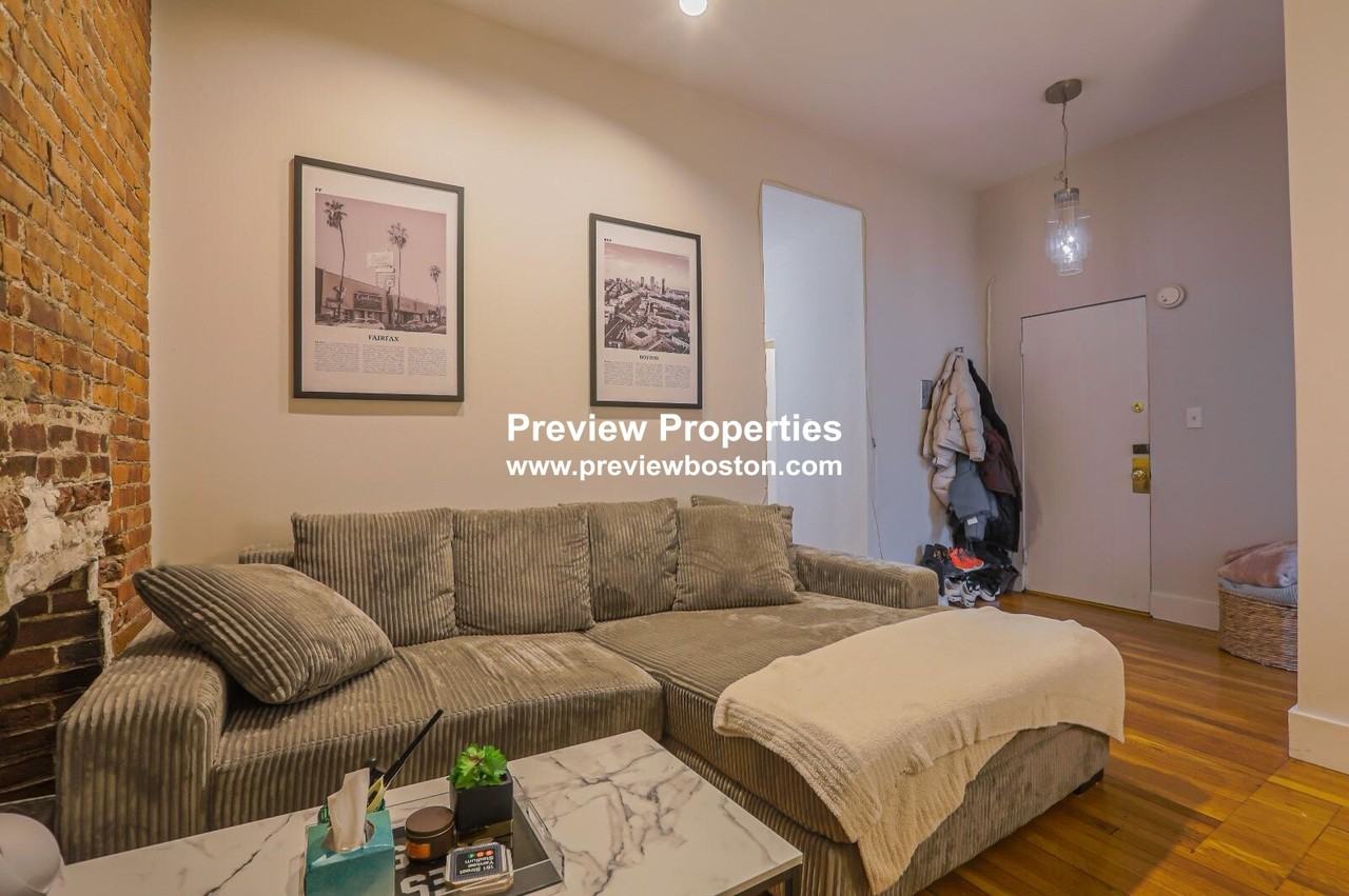 Gorham St #9P - Photo 3 of 21