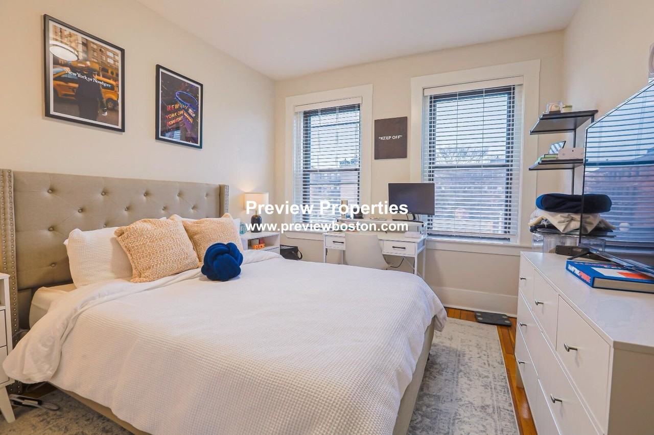 Gorham St #9P - Photo 4 of 21